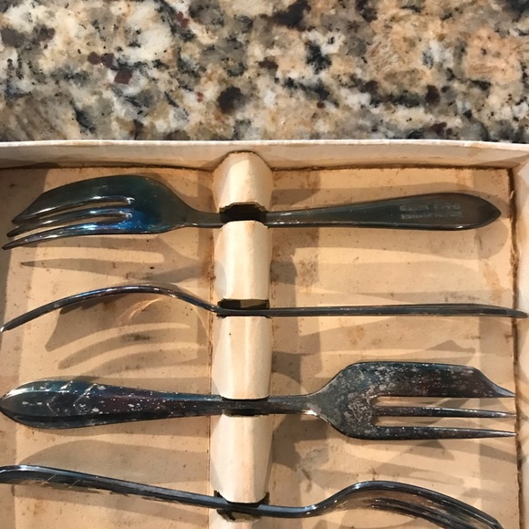 🍴VINTAGE Sheffield England Loxley Pastey Forks - Picture 3 of 11